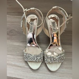 Bedazzled Badgely Mischka block heels